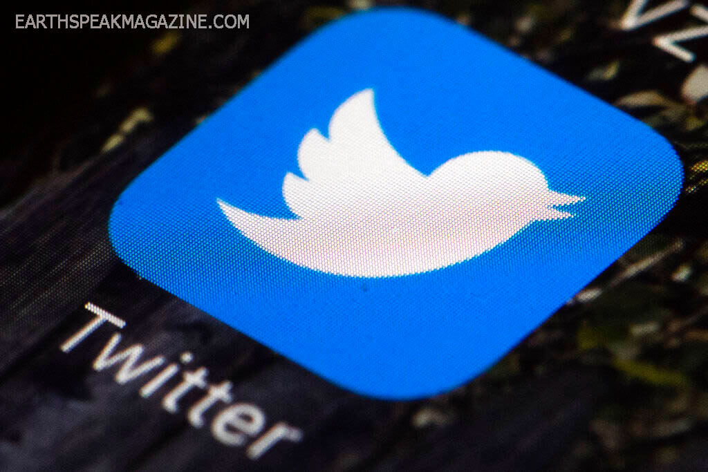ด้านTwitter ฟ้องโพสต์ต่อต้านยิวที่เผยแพร่ทางออนไลน์ Twitter ถูกฟ้องในเยอรมนีโดยกลุ่มสองกลุ่มที่อ้างว่าเครือข่ายโซเชียลล้มเหลวในการลบโพสต์ 6