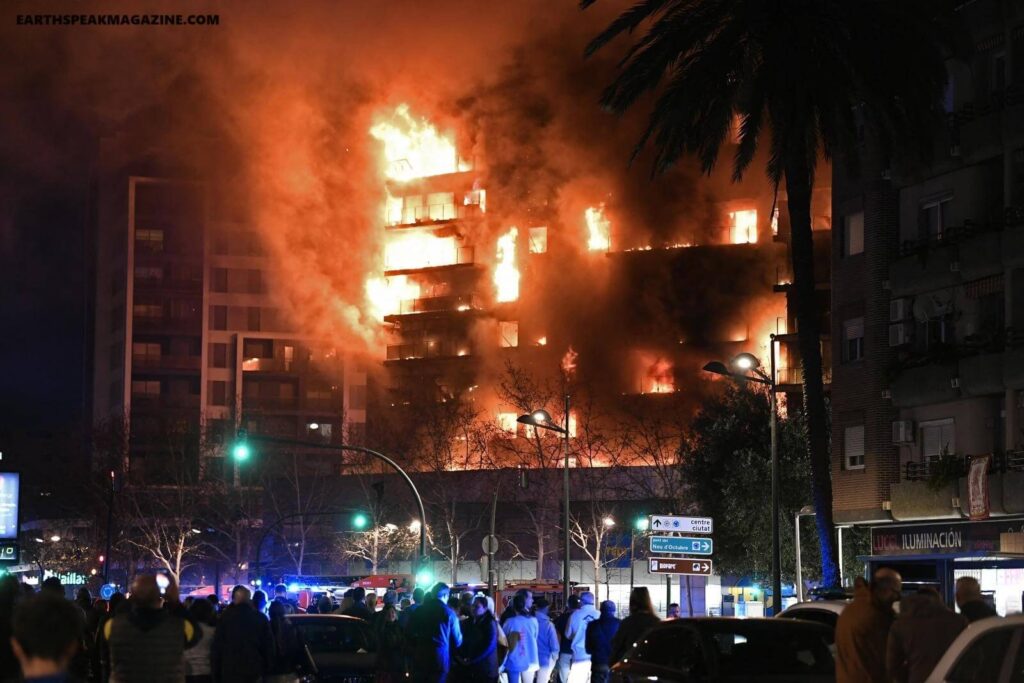 ไฟไหม้อาคาร 2 หลังในบาเลนเซียเสียชีวิต 4 ราย เพลิงไหม้อาคารที่พักอาศัย 2 หลังในเมืองบาเลนเซียทางตะวันออกของสเปนเมื่อวันพฤหัสบดี